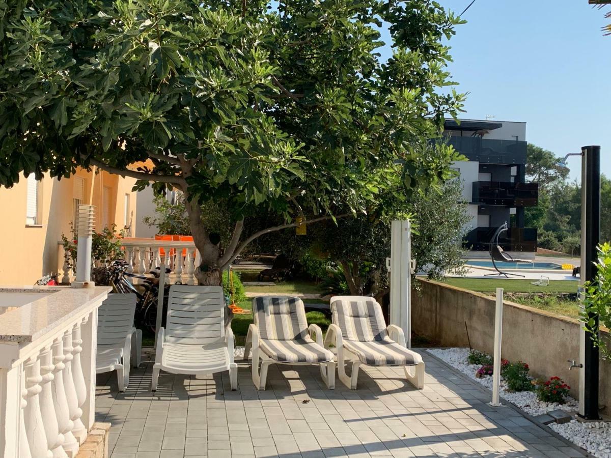 Apartman Petra 1 วีร์ ภายนอก รูปภาพ